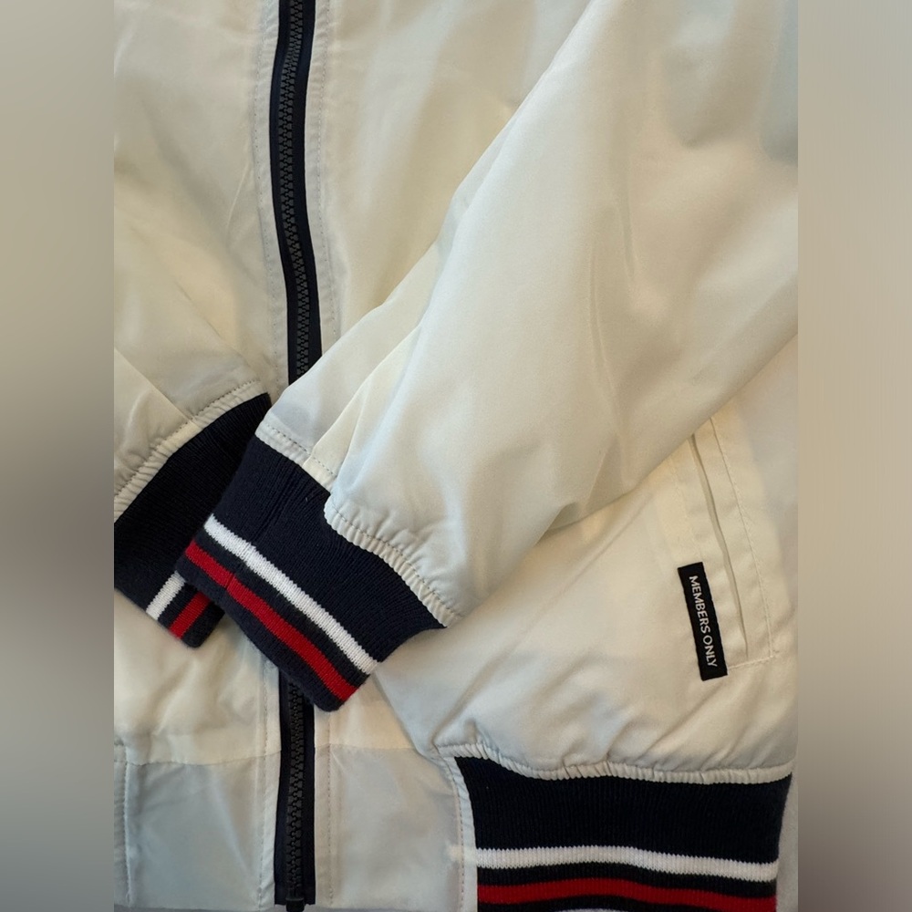 Members Only Nylon Jacket - Size Small - Picture 7 of 9